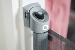 Lionelo Tulia White Oprolhek LO-TULIA WHITE 12 Lionelo Tulia White Oprolhek LO-TULIA WHITE -Dirkje || Jollein || bébé-jou Verkoopwinkel Lionelo Tulia Grey Veiligheidshek LO TULIA GREY 4