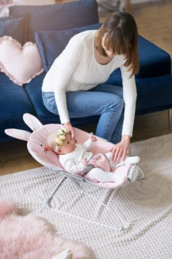 Momi Glossy Bunny Bouncer Wipstoel BULE00004 -Dirkje || Jollein || bébé-jou Verkoopwinkel Momi Glossy 3