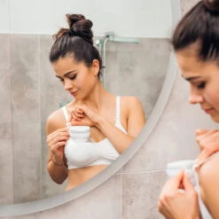 Baby Ono Shelly Hands-Free Elektrische Borstkolf 1000 -Dirkje || Jollein || bébé-jou Verkoopwinkel baby ono shelly hands free elektrische borstkolf 1000 3 sfeerfoto