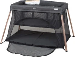 Babygo Dreams II Zwart/Rosegoud Campingbedje Incl. Bodemverhoger 4705 -Dirkje || Jollein || bébé-jou Verkoopwinkel babygo dreams ii zwart goud campingbedje incl. bodemverhoger 4705 1