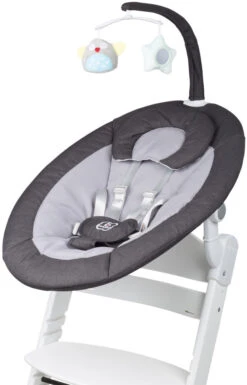 Babygo Homey Set Black/White Babyschommel En Kinderstoel 19014 -Dirkje || Jollein || bébé-jou Verkoopwinkel babygo homey set dark greywhite babyschommel en kinderstoel 19014 3