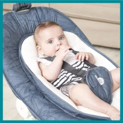 Babymoov Swoon Motion Blue Petal Babyschommel A055019 -Dirkje || Jollein || bébé-jou Verkoopwinkel babymoov swoon motion blue petal babyschommel a055019 9