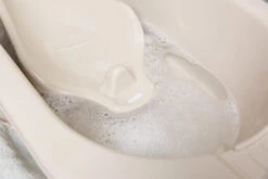 Bébé-jou Bebe-Jou Bath Support Taupe Badzitje 417205 -Dirkje || Jollein || bébé-jou Verkoopwinkel bebe jou bath support taupe badzitje 417205 3 1920x1920