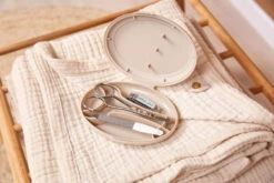 Bébé-jou Bebe-Jou Taupe Geschenkset 424505 11 Bébé-jou Bebe-Jou Taupe Geschenkset 424505 -Dirkje || Jollein || bébé-jou Verkoopwinkel bebe jou taupe baby manicureset 423205.4 1920x1920 1