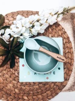 Bo Jungle B-Suction Bowl Blauw Kommetje Met Lepel B500610 -Dirkje || Jollein || bébé-jou Verkoopwinkel bo jungle b suction bowl blauw kommetje met lepel b500610 11