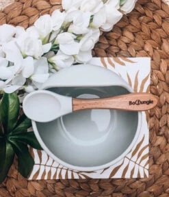 Bo Jungle B-Suction Bowl Grijs Kommetje Met Lepel B500600 -Dirkje || Jollein || bébé-jou Verkoopwinkel bo jungle b suction bowl grijs kommetje met lepel b500600 11
