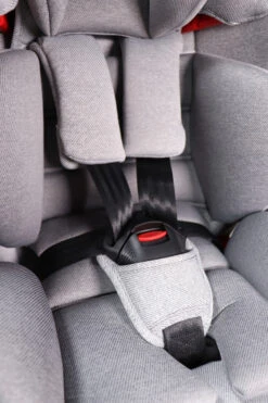 Ding Cruz Light Grey 360° Isofix Autostoel 0-36kg DI-101921 27 Ding Cruz Light Grey 360° Isofix Autostoel 0-36kg DI-101921 -Dirkje || Jollein || bébé-jou Verkoopwinkel di 101921 ding cruz light grey safety belt
