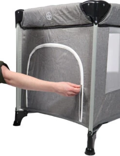 Ding Stripe Grey Melange Deluxe Campingbed DI-271804 24 Ding Stripe Grey Melange Deluxe Campingbed DI-271804 -Dirkje || Jollein || bébé-jou Verkoopwinkel ding campingbed deluxe grey luik01k