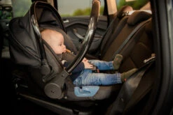 Ding Fenix Black/Rose Autostoel 0-13kg -Dirkje || Jollein || bébé-jou Verkoopwinkel ding fenix autostoel302 2