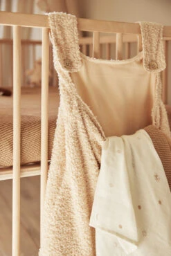 Jollein Boucle Naturel Boxopbergzak 010-871-66060 -Dirkje || Jollein || bébé-jou Verkoopwinkel jollein boucle naturel boxopbergzak 010 871 66060 5