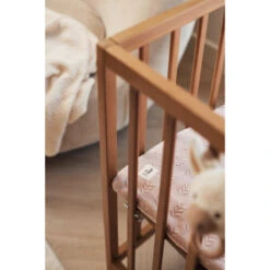 Jollein Grain Knit Wild Rose 75 X 95 Cm Boxkleed 017-512-67065 -Dirkje || Jollein || bébé-jou Verkoopwinkel jollein grain knit wild rose 75 x 95 cm boxkleed 017 512 67065 3