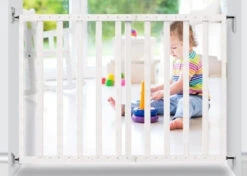 Noma Wit Houten Uitschuifbaar Traphek/Veiligheidshek 94153 -Dirkje || Jollein || bébé-jou Verkoopwinkel main white wooden gate 4