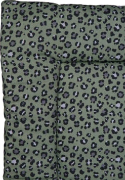 MamaLoes Panter Groen 80 X 100 Cm Omkeerbaar Boxkleed ML020227 -Dirkje || Jollein || bébé-jou Verkoopwinkel mamaloes panther army green omkeerbaar boxkleed ml3438 03