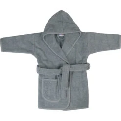 MamaLoes Badstof Licht Blauw 1-2jr Badjas ML010304 -Dirkje || Jollein || bébé-jou Verkoopwinkel mamaloes badstof licht blauw 0 1jr badjas ml010303 02 1