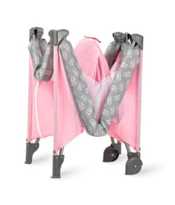 Momi Belove Pink Campingbed LOZE00016 23 Momi Belove Pink Campingbed LOZE00016 -Dirkje || Jollein || bébé-jou Verkoopwinkel momi belove pink campingbed loze00016 6