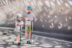 Scoot And Ride Steel Highwaykick 5 Step SR-96434 14 Scoot And Ride Steel Highwaykick 5 Step SR-96434 -Dirkje || Jollein || bébé-jou Verkoopwinkel scoot and ride steel highwaykick 5 step sfeer 3