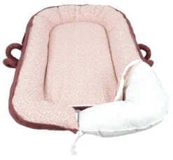 Sevibaby Pink Multifunctioneel Draagbaar Babynest 276-153 -Dirkje || Jollein || bébé-jou Verkoopwinkel sevibaby pink multifunctioneel draagbaar babynest 276 153 4 1920x1920