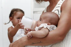 Suavinex Zero.Zero Anti-Colic Adaptable Flow Zuigfles 180ml SXZBRF049993 19 Suavinex Zero.Zero Anti-Colic Adaptable Flow Zuigfles 180ml SXZBRF049993 -Dirkje || Jollein || bébé-jou Verkoopwinkel suavinex zer .zer anti colic zuigfles 8