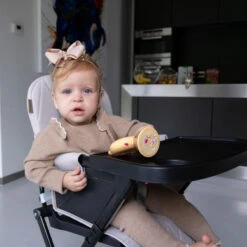 Topmark Lucky Lichtgrijs Kinderstoel T6065.GREY05 -Dirkje || Jollein || bébé-jou Verkoopwinkel topmark lucky kinderstoe2