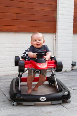 Tryco F1 Racer White 2-in-1 Loopstoel En Loopwagen TR-362701 26 Tryco F1 Racer White 2-in-1 Loopstoel En Loopwagen TR-362701 -Dirkje || Jollein || bébé-jou Verkoopwinkel tr 362702 03